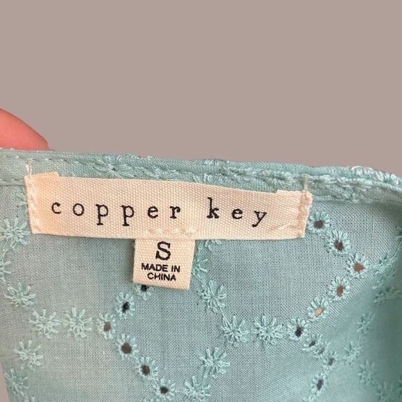 NWT Front Tie Eyelet Button Down Teal Top - Picture 8 of 12